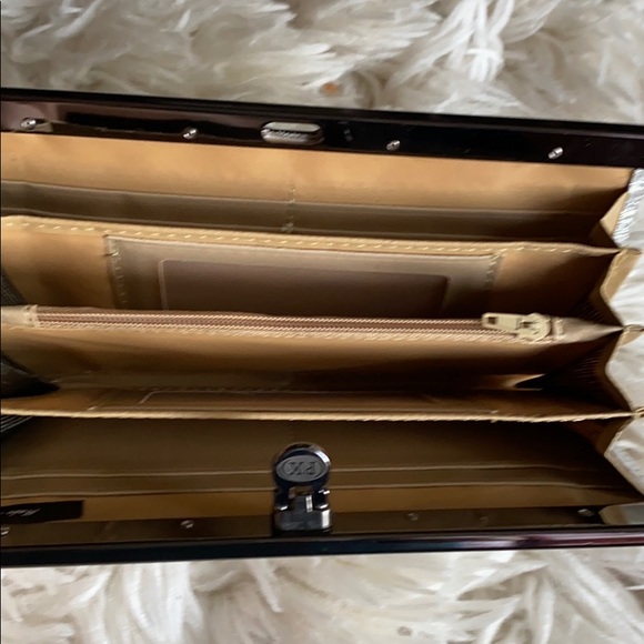 Silver clutch - Picture 2 of 2